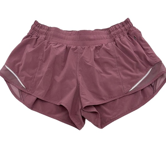 Lululemon Hotty Hot Short II *2.5" - Picture 4 of 6